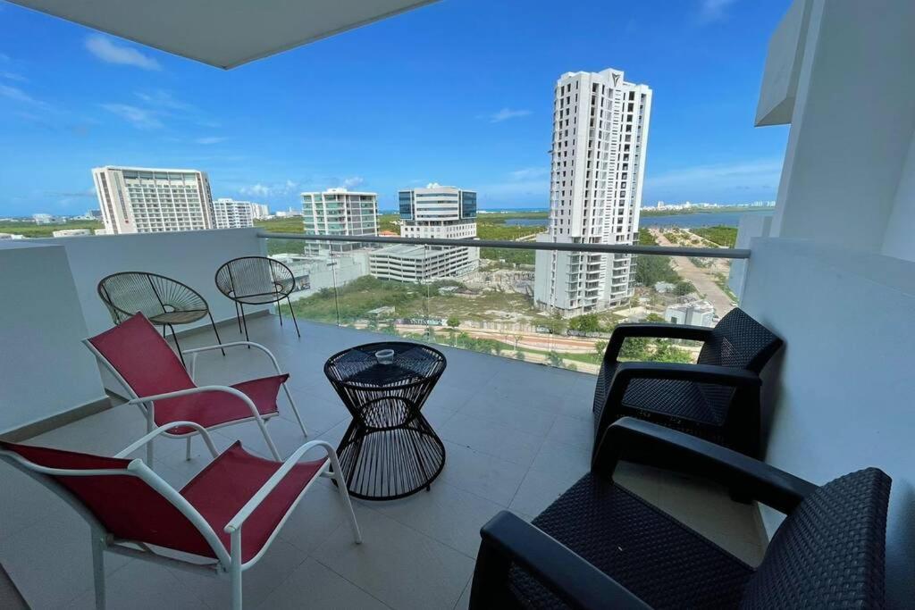 Malecon Americas By Andiani Travel Cancún Eksteriør bilde
